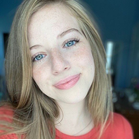 Meet your Posher, Delaney - Picture 1 of 1